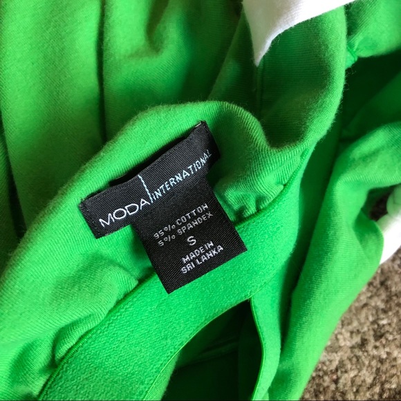 Green Dress w/ White Bow - Picture 3 of 3